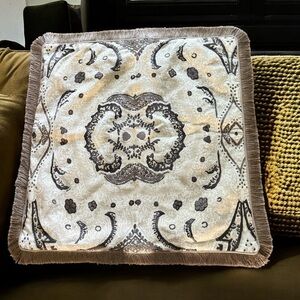 New! Kim Seybert Living Fringe Pillow Cover 26” Square